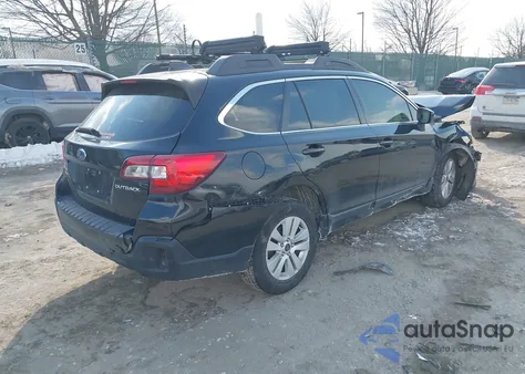 2018 Subaru Outback 2.5I Premium z USA, uszkodzony, nr VIN 4S4BSACC5J3261893